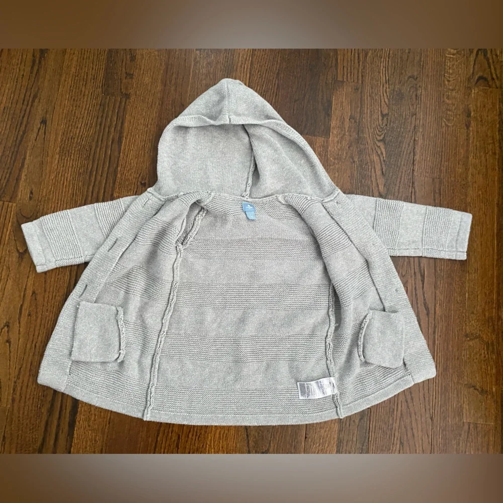 Baby GAP- 3yrs 100% cotton Hooded Knit Cardigan Light Gray pockets button front